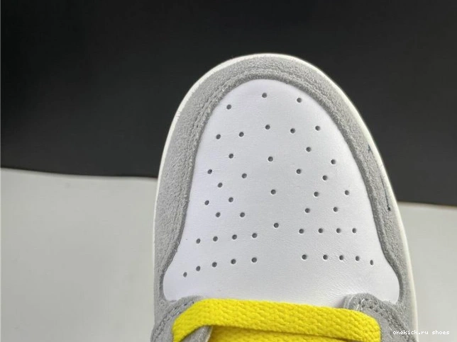 Cheap Air High 1 Jordan CW6576-100 Smoke Switch Light 0822